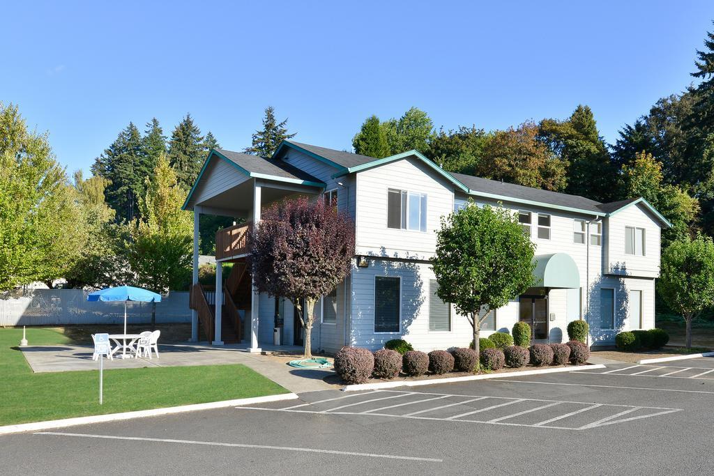 Quality Inn & Suites Vancouver - Hazel Dell Exteriör bild