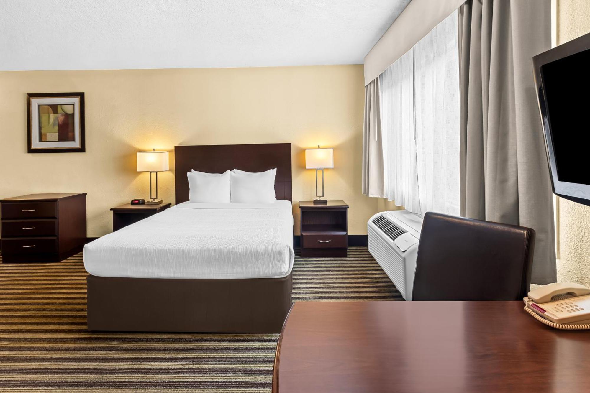 Quality Inn & Suites Vancouver - Hazel Dell Exteriör bild