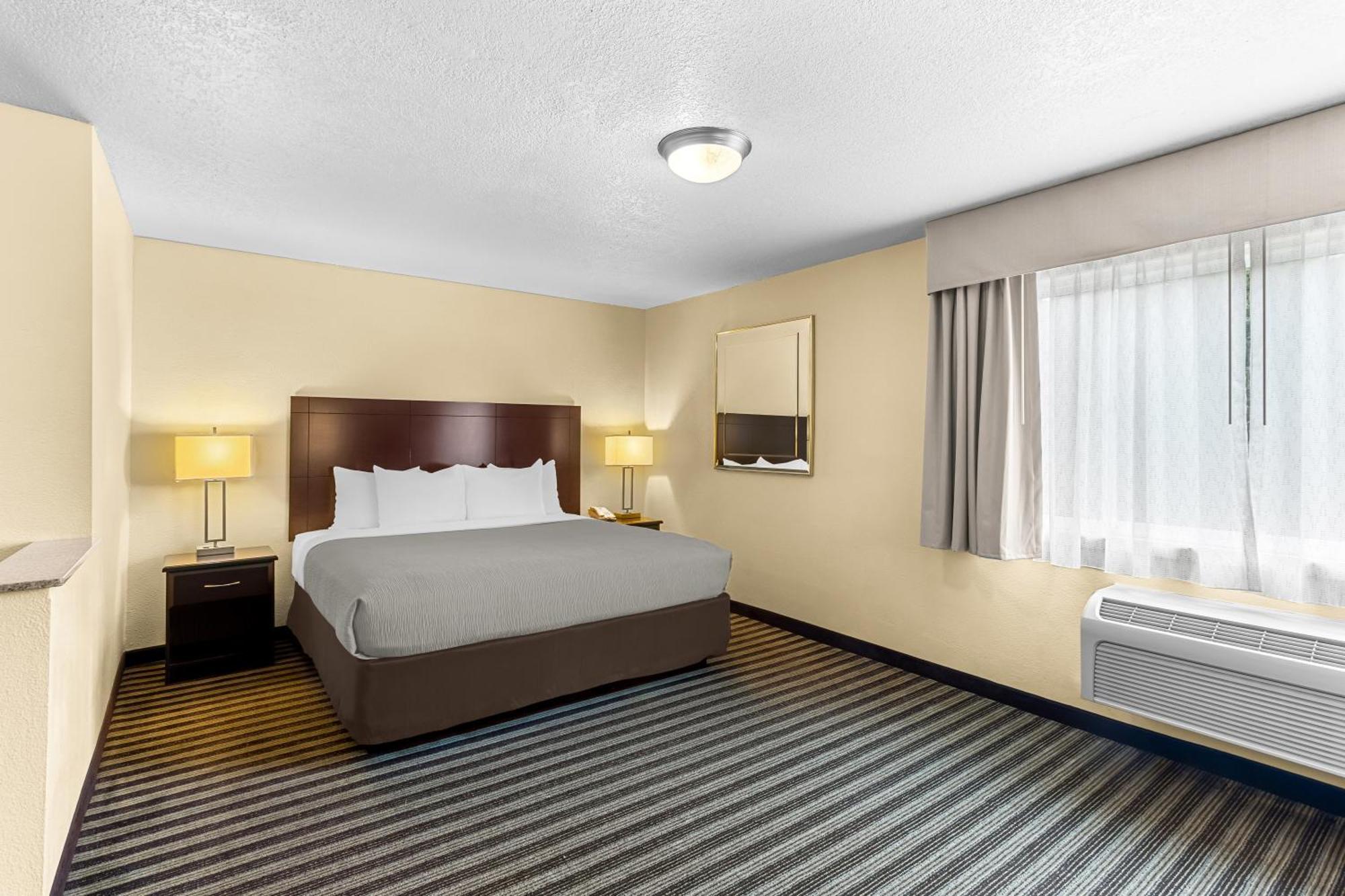 Quality Inn & Suites Vancouver - Hazel Dell Exteriör bild