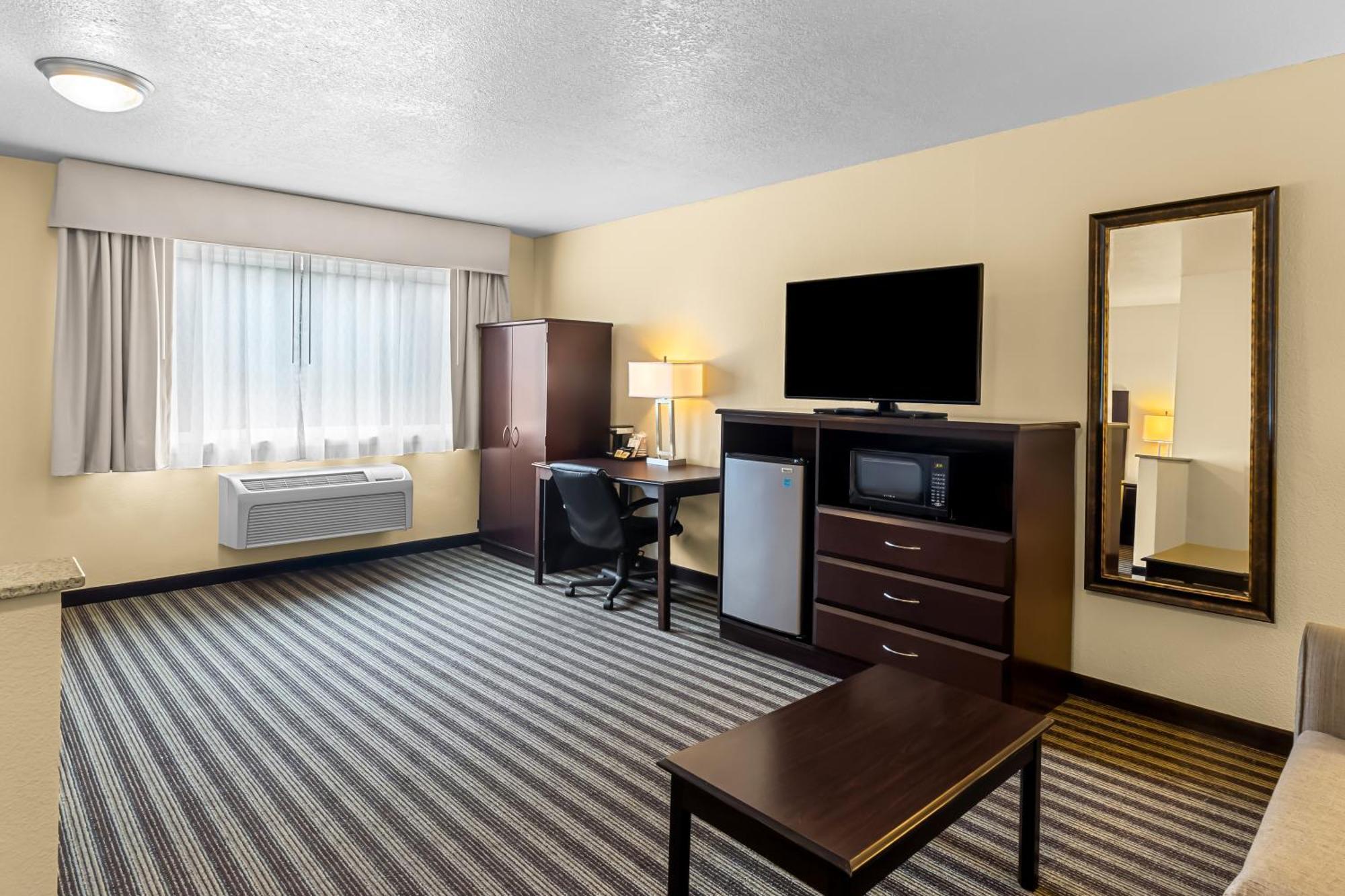 Quality Inn & Suites Vancouver - Hazel Dell Exteriör bild