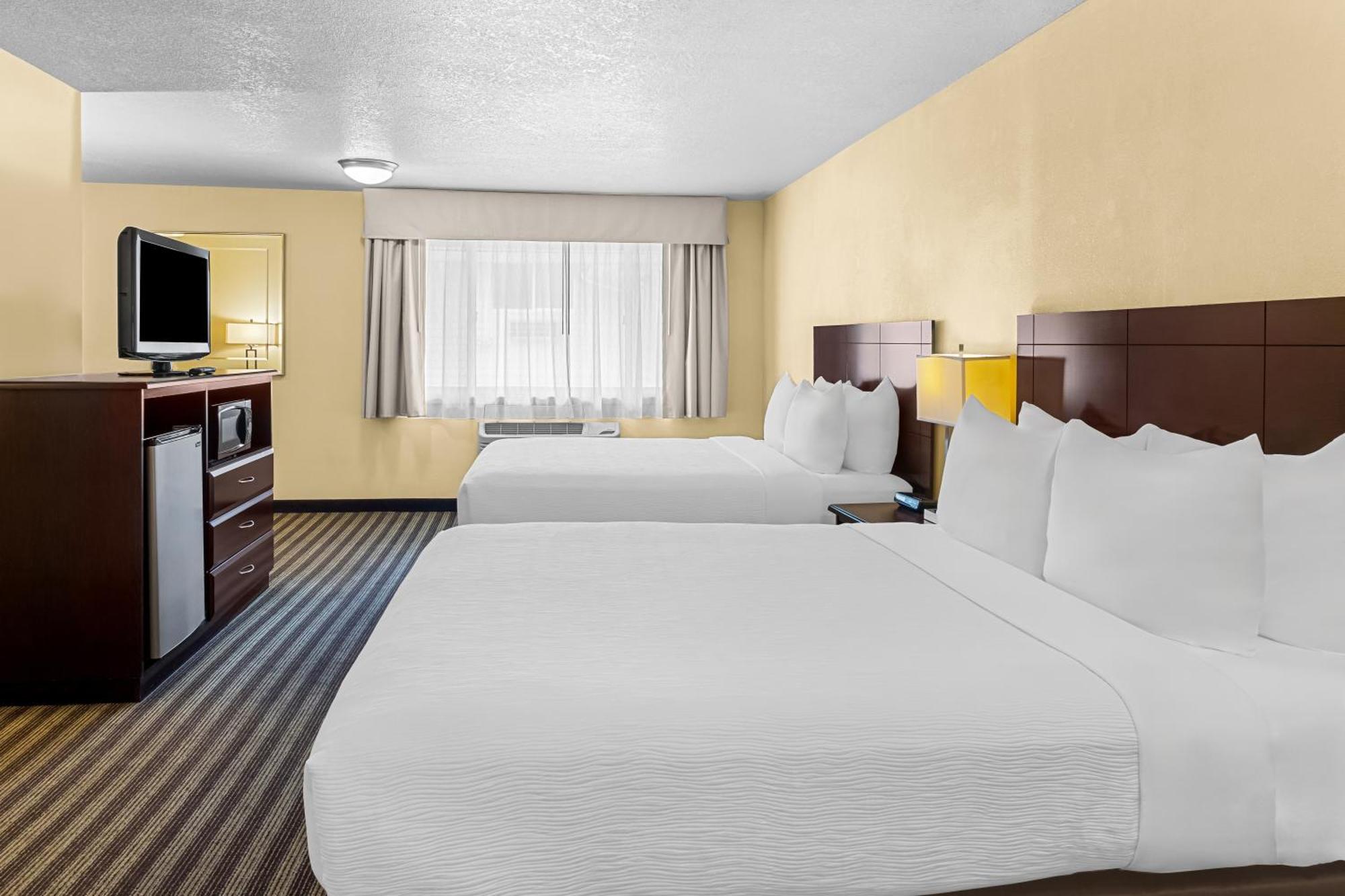 Quality Inn & Suites Vancouver - Hazel Dell Exteriör bild