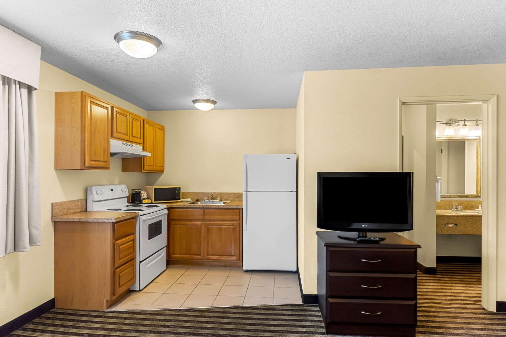 Quality Inn & Suites Vancouver - Hazel Dell Exteriör bild