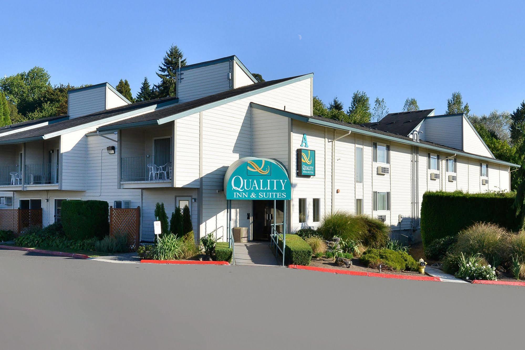 Quality Inn & Suites Vancouver - Hazel Dell Exteriör bild